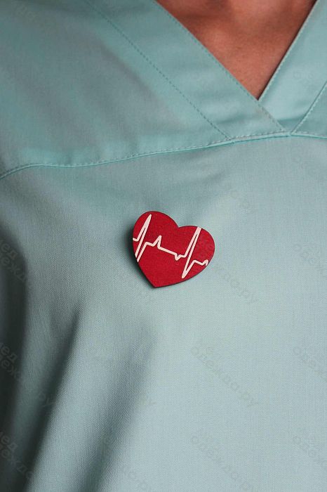Брошь "Сердце для кардиолога"